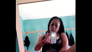 Estoy Caliente, No Aguanto Mas, Me Cojo Solita. Quieres Meterme Tu Verga Papi?