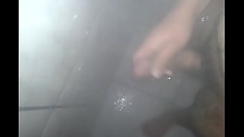 Eu Gozando No Banho