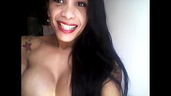 Lorraine Martins Exibindo O Dote