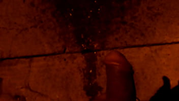 Orinando En La Calle