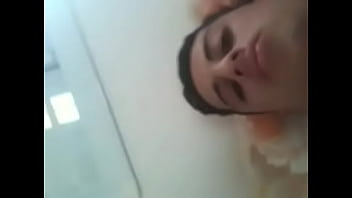 Nifeta Delicia Sentando Com O Rabão