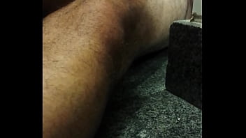 Cacetão Gostoso No Banheiro Do Shopping