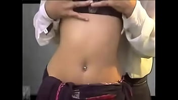 Sexy Karachi Hot Girl And Boy In Rain Mujra -