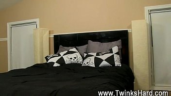 Gay Sex Free Sample Video Muscled Daddy Collin Loves To Get A Lil_