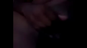 Metendo O Frasco Na Buceta. Querendo Da Corno.