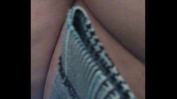 Bajo Falda En La Fila 1