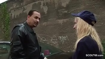 Deutsche Politesse Ist Notgeil Und Laesst Sich Vom Falschparker Im Park Ficken