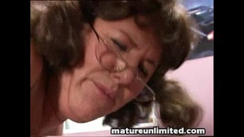 Mature Nympho Getting Naughty