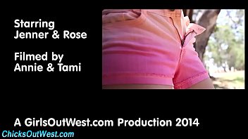 Amateur Babe Eats Pussy