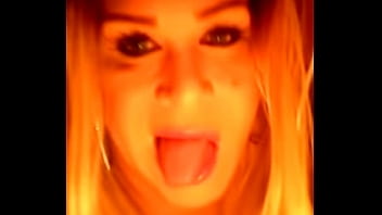 VID-20151005-WA0001 - Blonde-latina-sofia