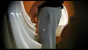 Spycam Straight Men Pissing