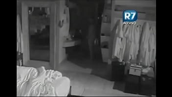 Participante Da Fazenda Se Masturbando No Quarto