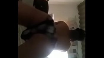 Mi Hermano Moviendo El Culo Esquisitamente