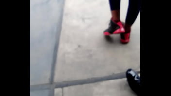 Culona En Licra Morada 1