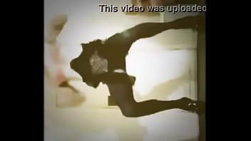 Johnnie' Sexy Bum Show