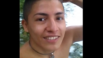 Pajeandome En La Selva De Colombia