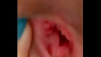 Safada Com Brinquedinho Na Buceta