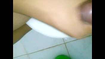 Gozada No Banheiro - gay, gozada, punheta - Video 5657493