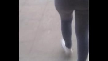 Tremendo Culo De Turra Caminando