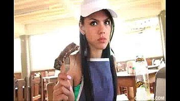 Cogiendo Con La Linda Camarera