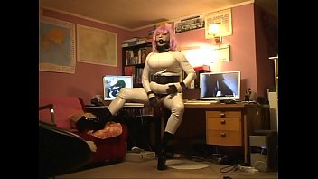 Roxina2008whitezentaicumgurl140708xxl