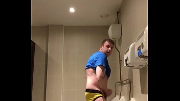 Bathroom, Public, Toilet, Soloboy - Unknown - 2025 - Amazing - Show - Video 5568664