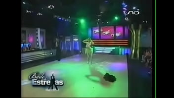 Giovanna Chávez Falla De Vestuario - Youtube