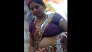 Busty Indian Aunty