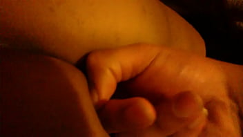 Vieja Madura Se Deja Que Le Meta El Dedo En El Culo