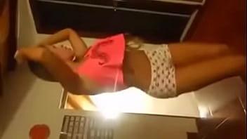 Mi Prima Me Baila Sexy