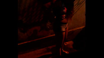 Flagrante Novinha Mijando Fora Do Baile