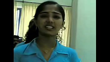 Mallu Girls Show Her Boobs To Bf