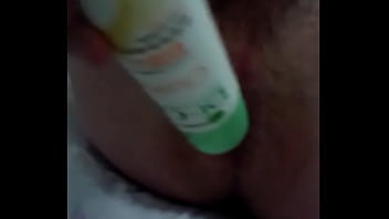 Ela Enfiou Um Tubo De Desodorante No Meu Cu.