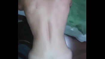 Branquinho Gostoso Levando Pica Preta