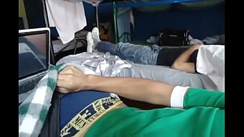 Batendo Punheta Com Amigo Do Lado