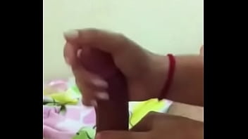 Punhetando Gostoso - gostosa, punheta, grosso, caralho - Video 5497444