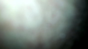 Cojiendo Hilo Dental