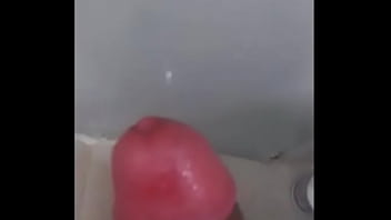 Novinho Gozando Durante Ano Novo - Ericdosnudes