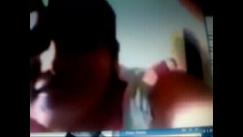 Mi Amiga Muestra Sus Pechos Con Leche Por La Web Cam