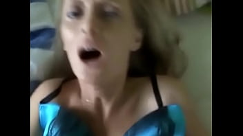 Madura Buena Se Deja Follar Por Dinero