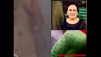 Espiando A Una Nena Madura Bañándose