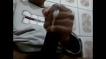 Boy Tesudo Na Punheta