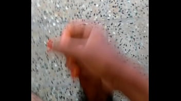 Playing, Hand - Unknown - 2025 - Passionate - Show - Video 5505558