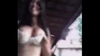 Strip Na Casa De Praia