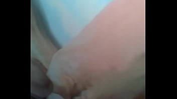 Homenagem De Nosso Macho Paulo Para Os Pés Da Putinha Minha Esposa Putinha.