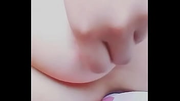 Tocandome Rico Las Tetas