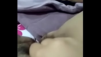 Buceta Peluda Se Masturbando Gostoso