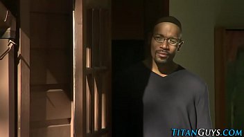 Muscly Black Jock Cums