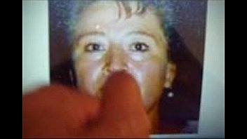 Gloria Moreno Desnudandose