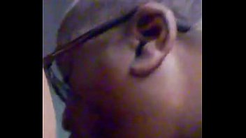 Coroa Desconhecido No Banheiro Publico Delicia